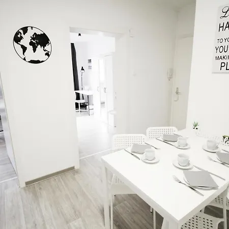 Sh Team 4 Fuer Max 19 Personen L Monteure L Messe L Business Apartament Duisburg