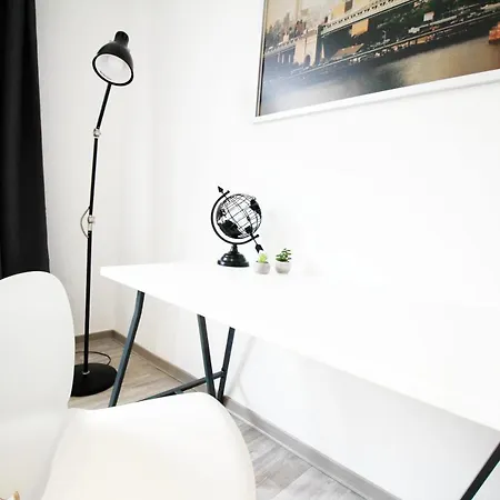 Apartamento Sh Team 4 Für Max 19 Personen L Monteure L Messe L Business Duisburg