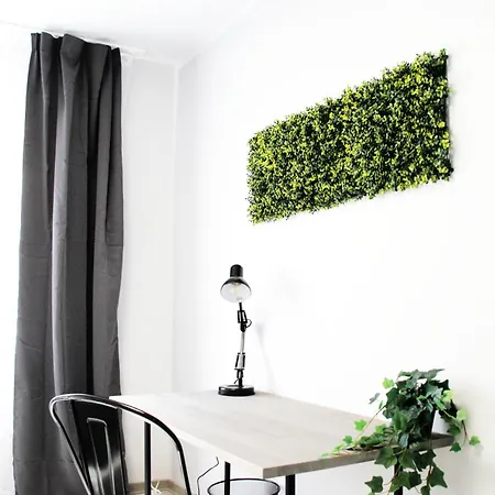 Sh Team 4 Fuer Max 19 Personen L Monteure L Messe L Business Apartament *