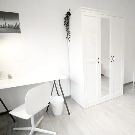 Sh Team 4 Fuer Max 19 Personen L Monteure L Messe L Business *