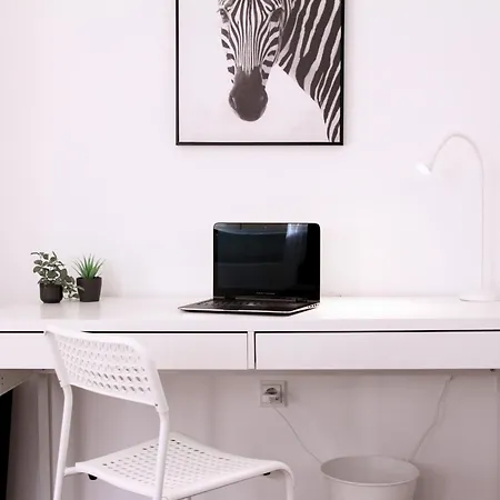 Apartament Sh Team 4 Fuer Max 19 Personen L Monteure L Messe L Business Duisburg