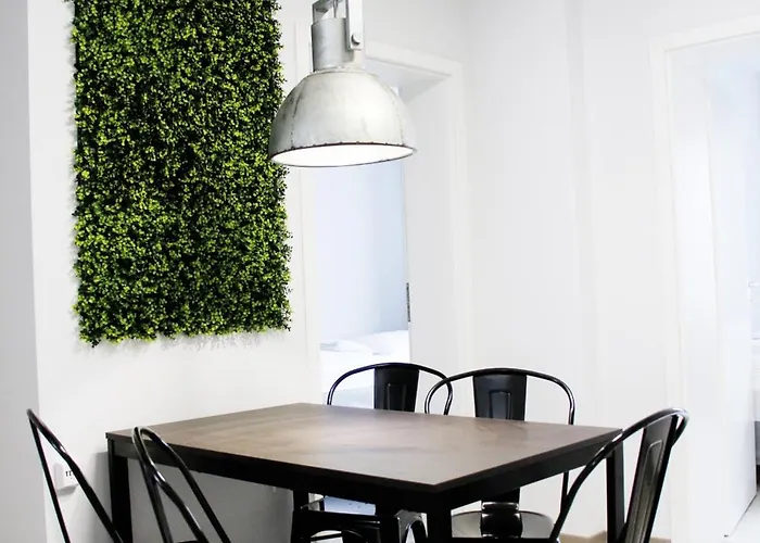 Sh Team 4 Fuer Max 19 Personen L Monteure L Messe L Business 公寓